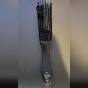 Detangling brush